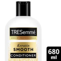 Tresemme Keratin Smooth Conditioner (680 ml)